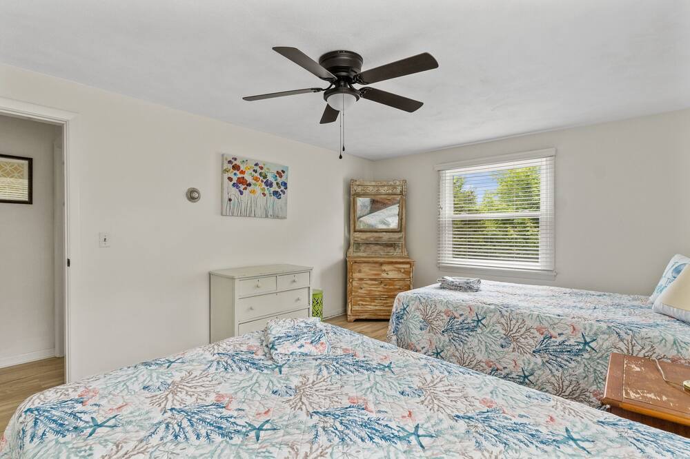 Photo of Bedroom in Matunuck