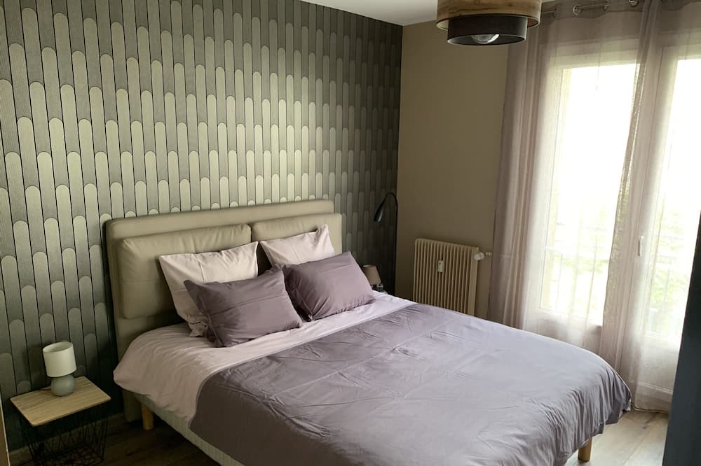 Photo of Bedroom in Lisieux