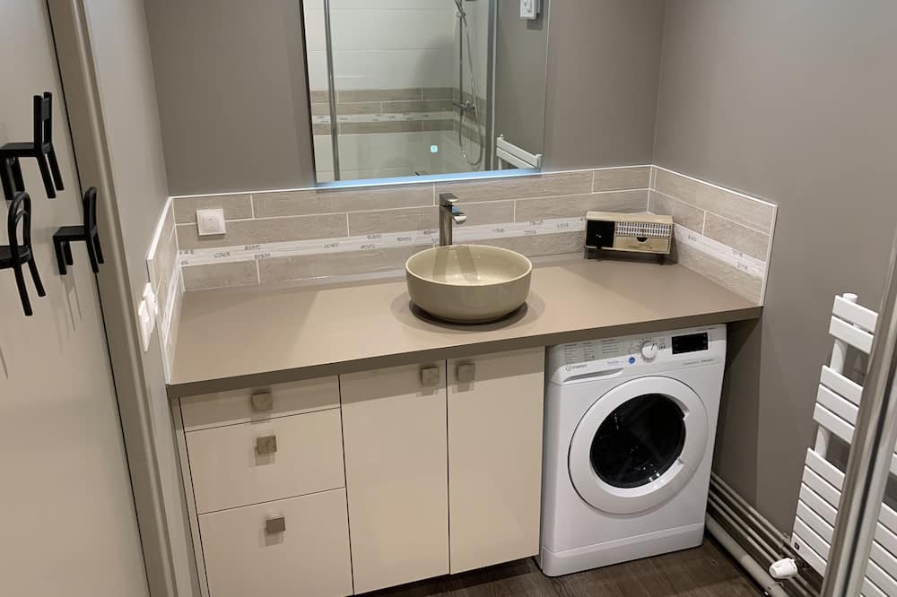 Photo of Bathroom in Lisieux