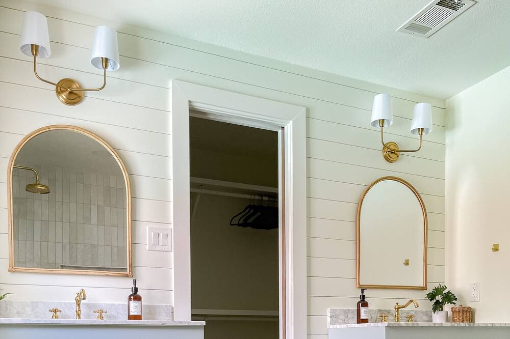 Photo of Bathroom in Grapevine