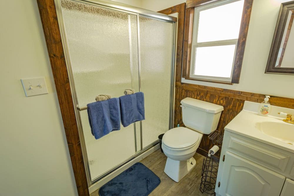 Photo of Bathroom in Hayesville
