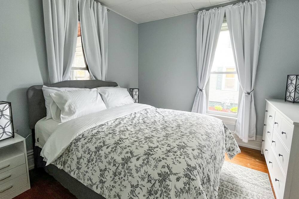 Photo of Bedroom in Baraboo