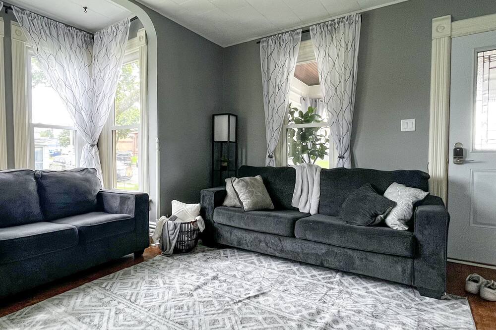 Photo of Livingroom in Baraboo