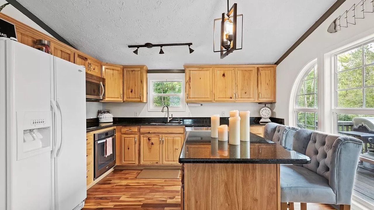Photo of Kitchen in Ashland City