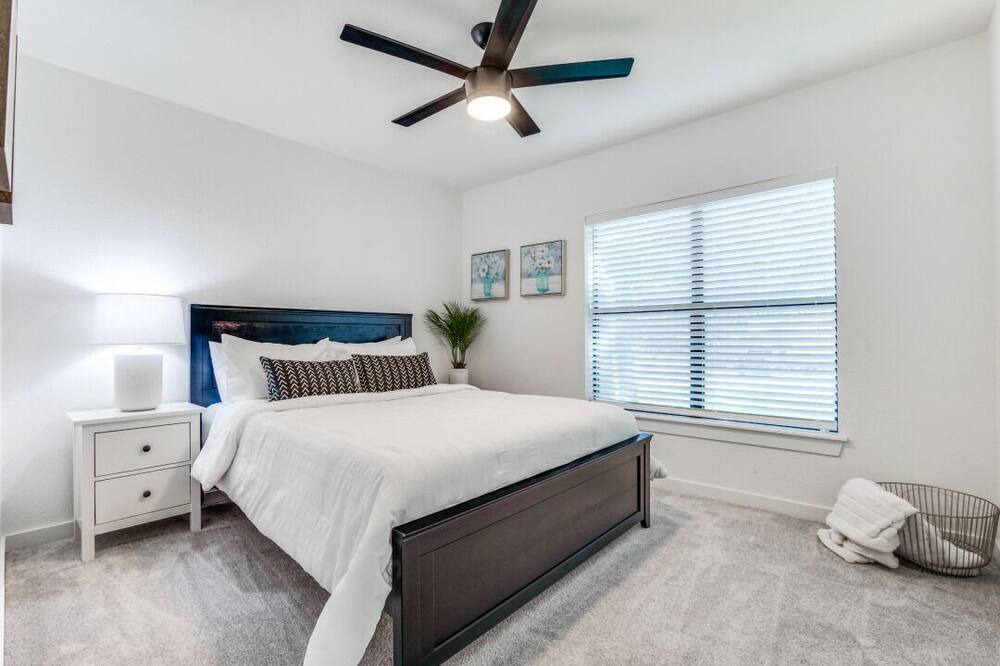 Photo of Bedroom in Grapevine