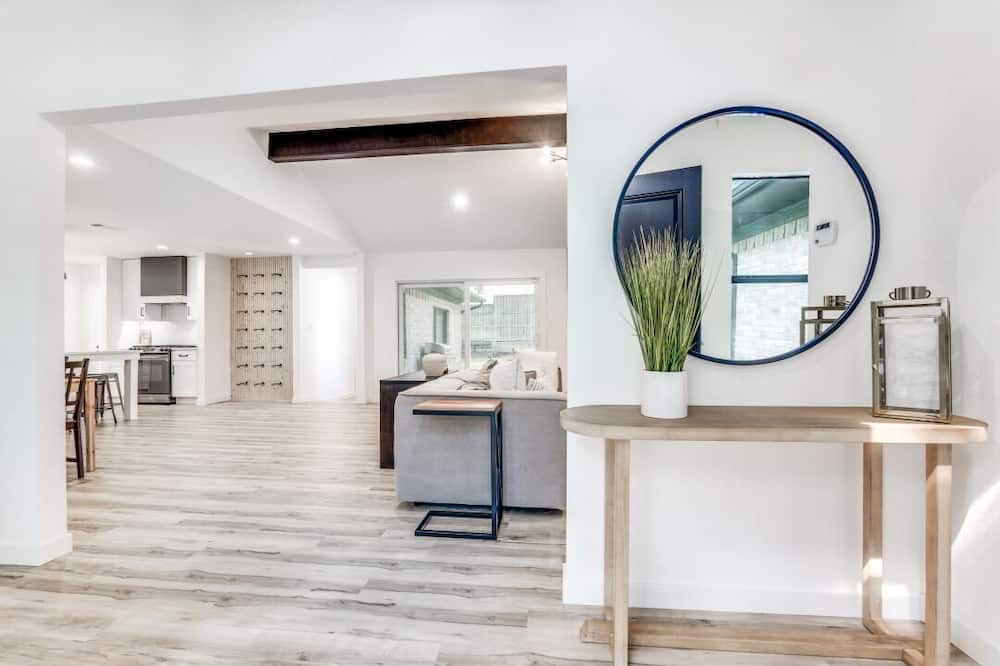 Photo of Bedroom in Grapevine