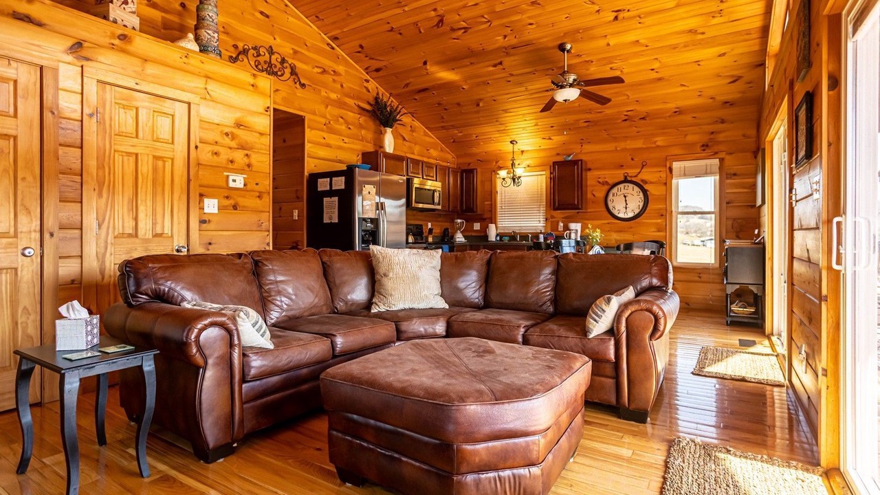 Photo of Livingroom in Draper