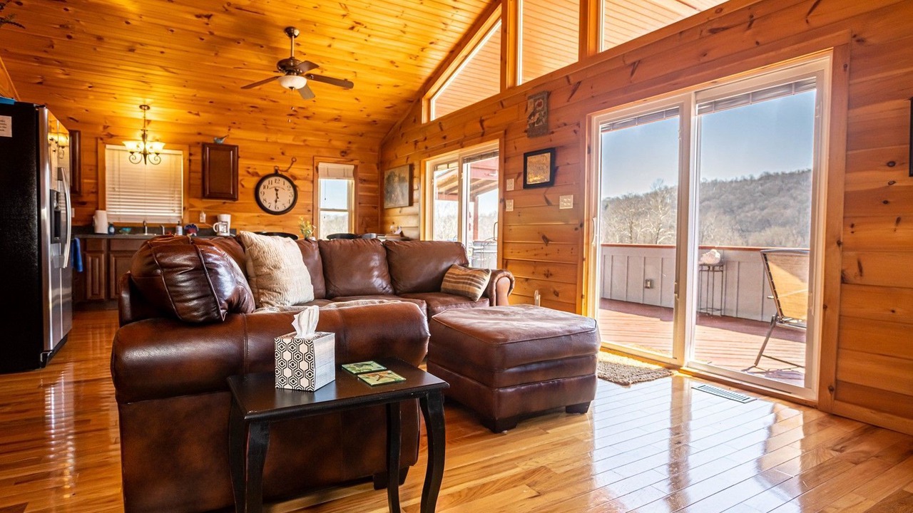 Photo of Livingroom in Draper