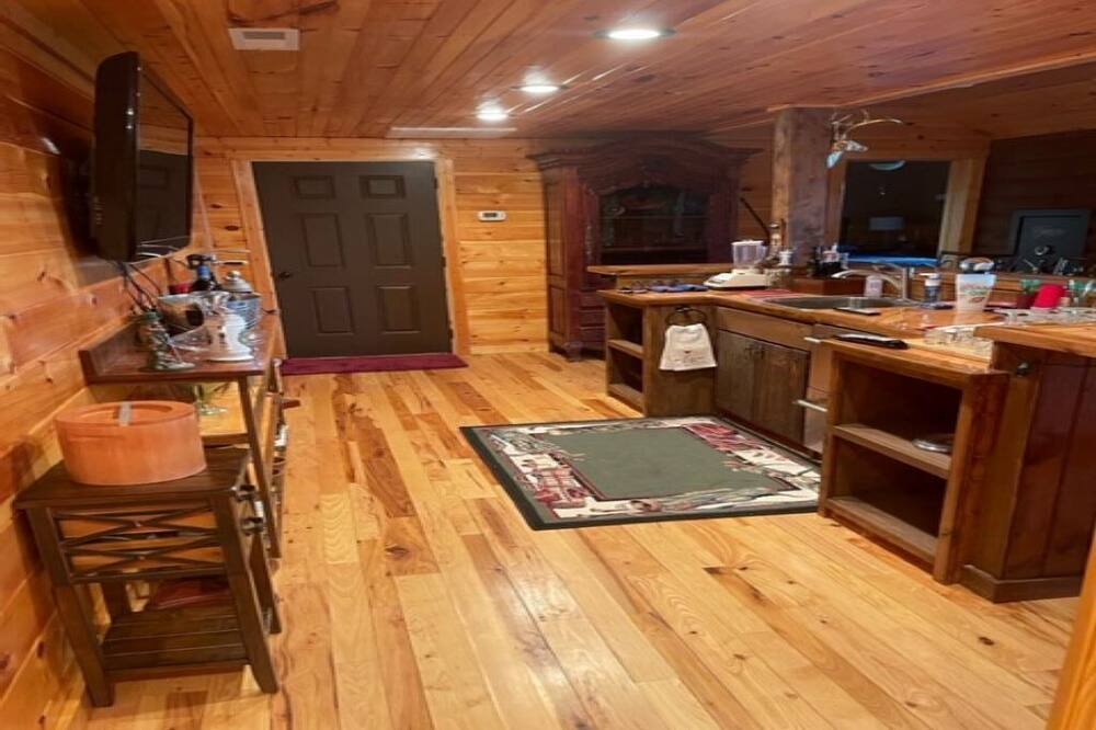 Photo of Livingroom in Goldbond