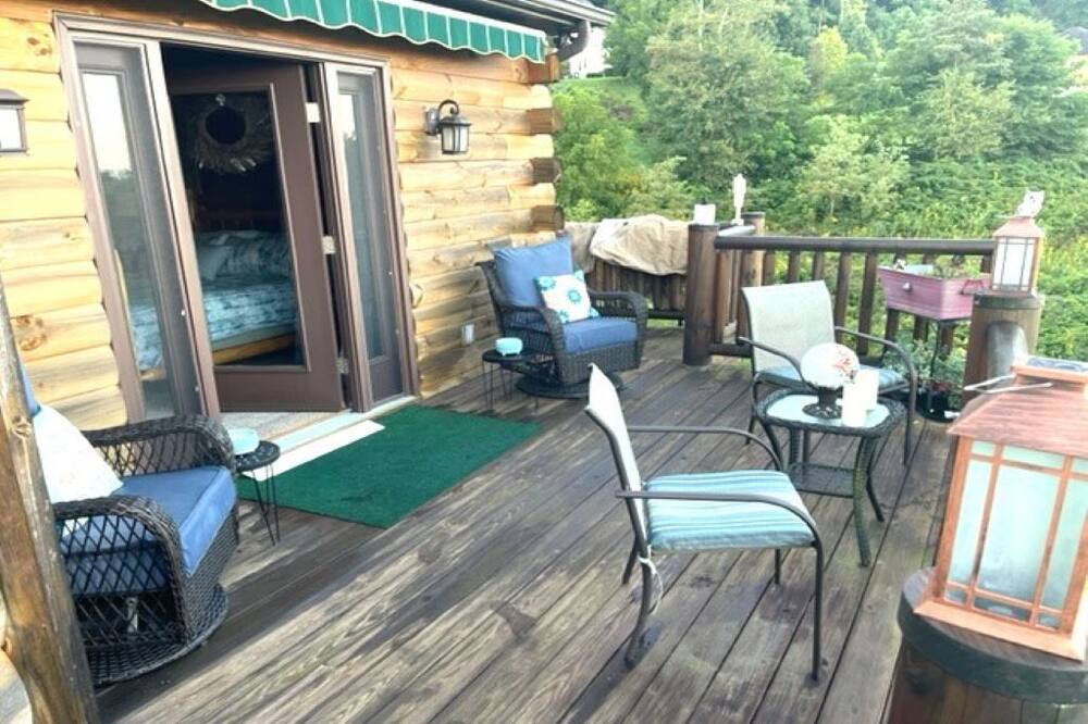 Photo of Patio Balcony in Goldbond