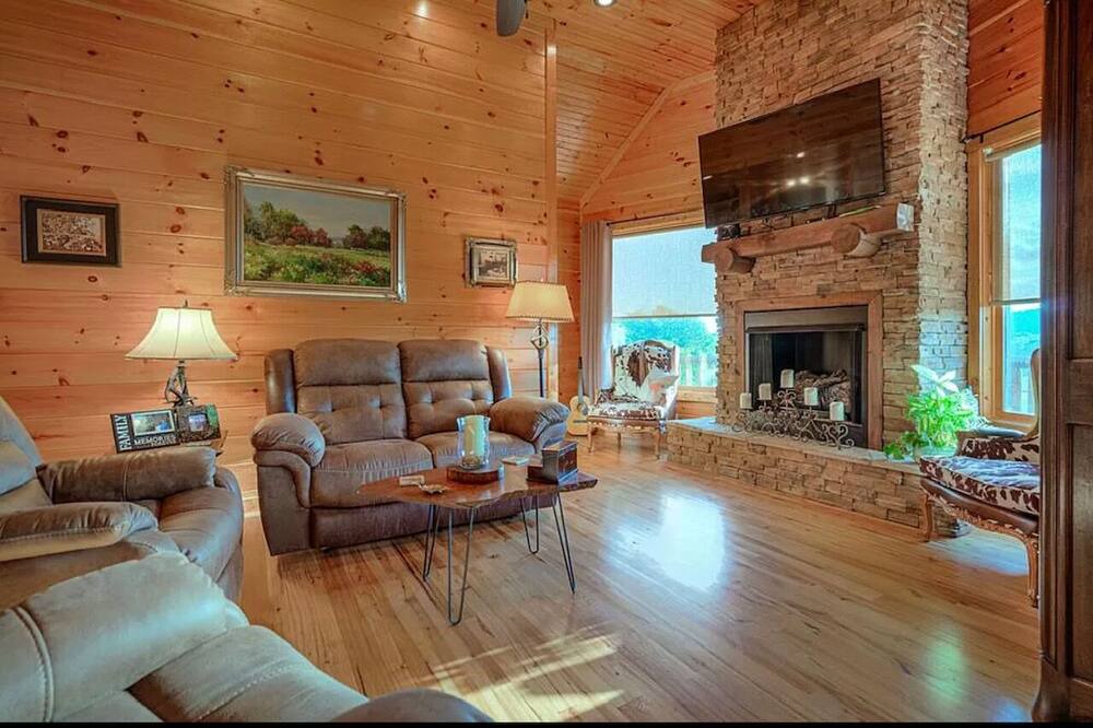 Photo of Bedroom in Goldbond