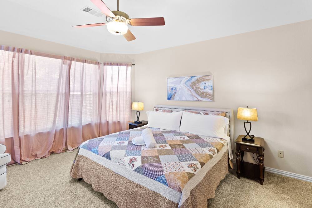 Photo of Bedroom in Allen