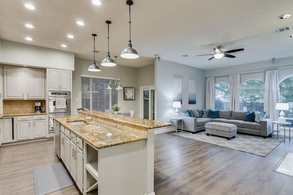 Photo of Bedroom in Grapevine