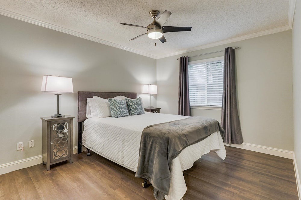 Photo of Bedroom in Grapevine