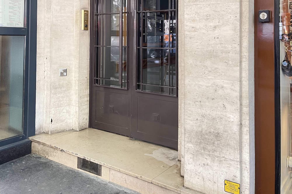 Photo of Others in 8th Arrondissement