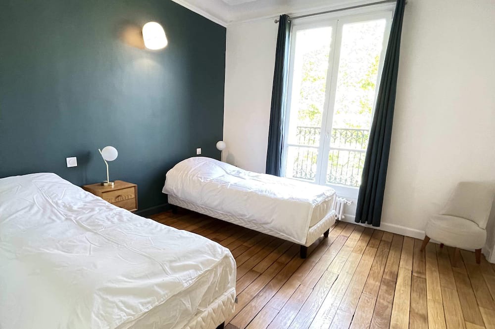 Photo of Others in 8th Arrondissement