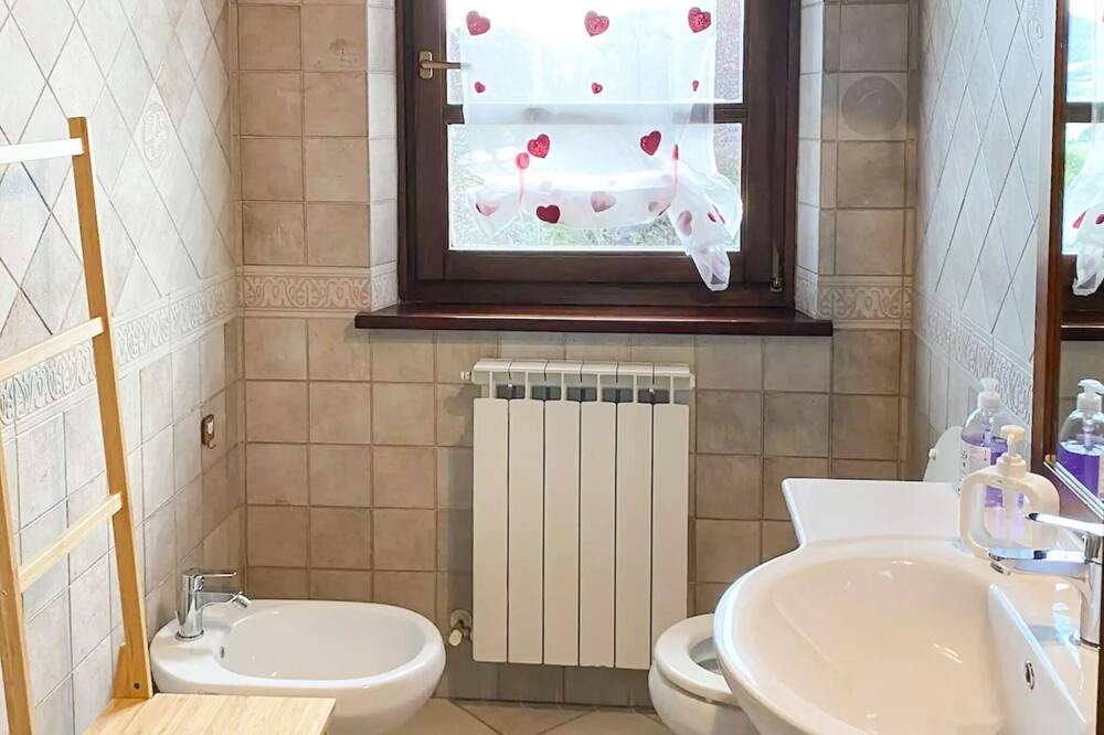 Photo of Bathroom in Nocera Umbra