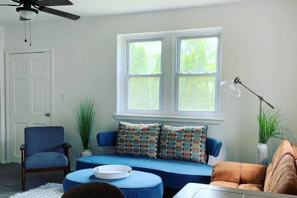 Photo of Livingroom in Shawanese