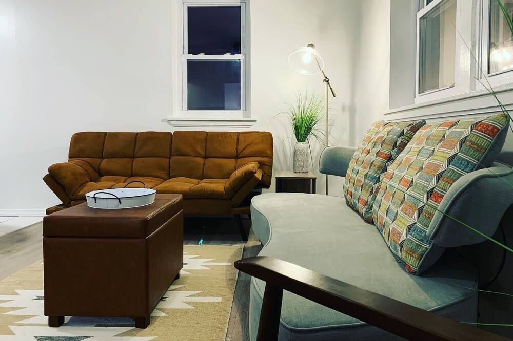Photo of Livingroom in Shawanese