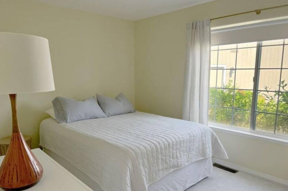 Photo of Bedroom in Northwest Reno