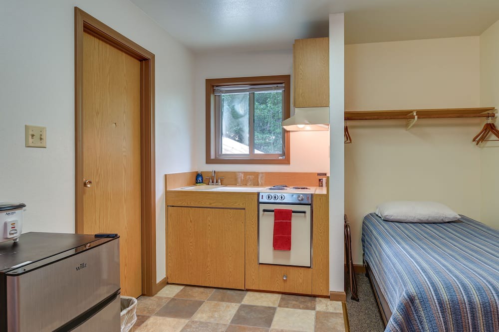 Photo of Bedroom in Cooper Landing