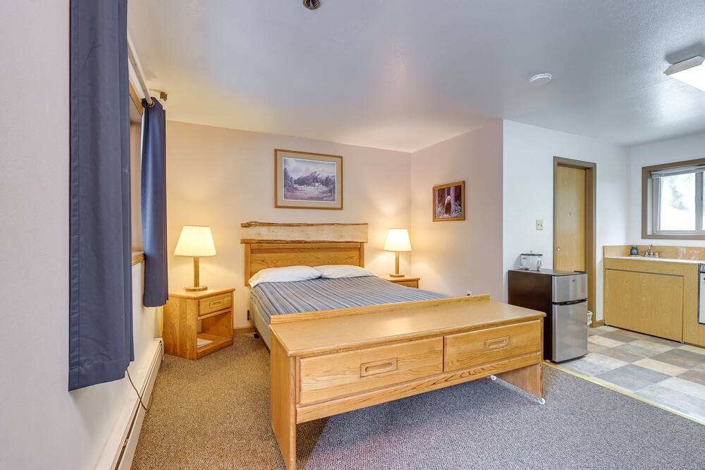 Photo of Bedroom in Cooper Landing