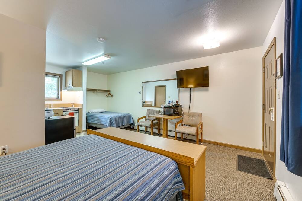 Photo of Bedroom in Cooper Landing