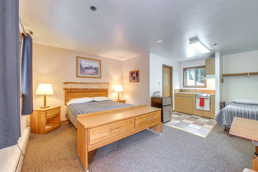 Photo of Bedroom in Cooper Landing
