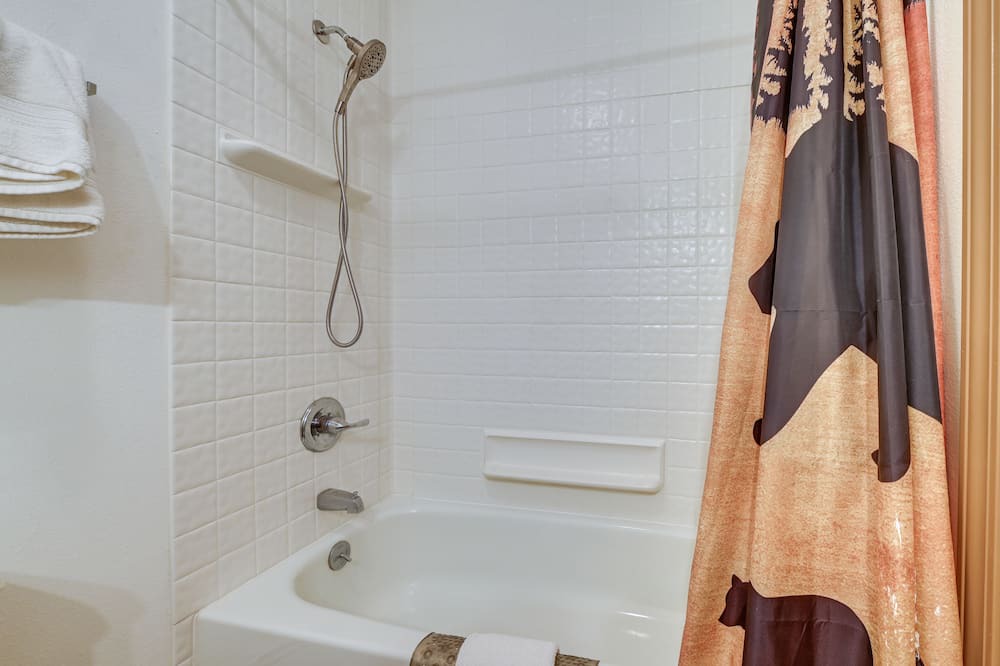Photo of Bathroom in Cooper Landing