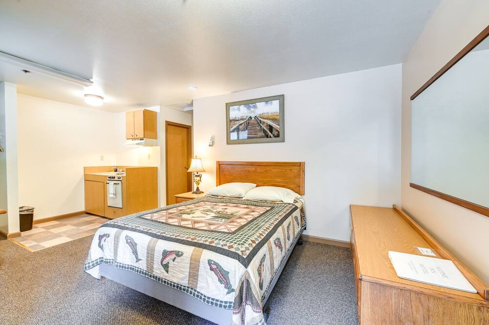 Photo of Bedroom in Cooper Landing
