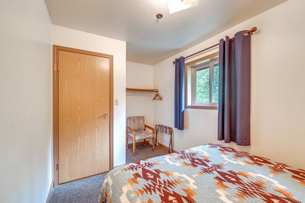 Photo of Bedroom in Cooper Landing