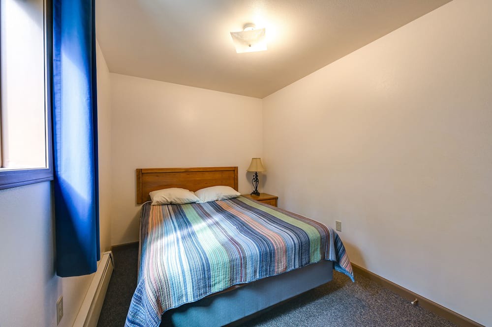 Photo of Bedroom in Cooper Landing