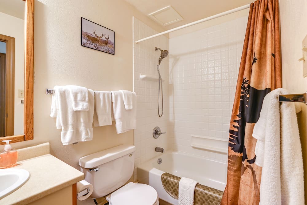 Photo of Bathroom in Cooper Landing