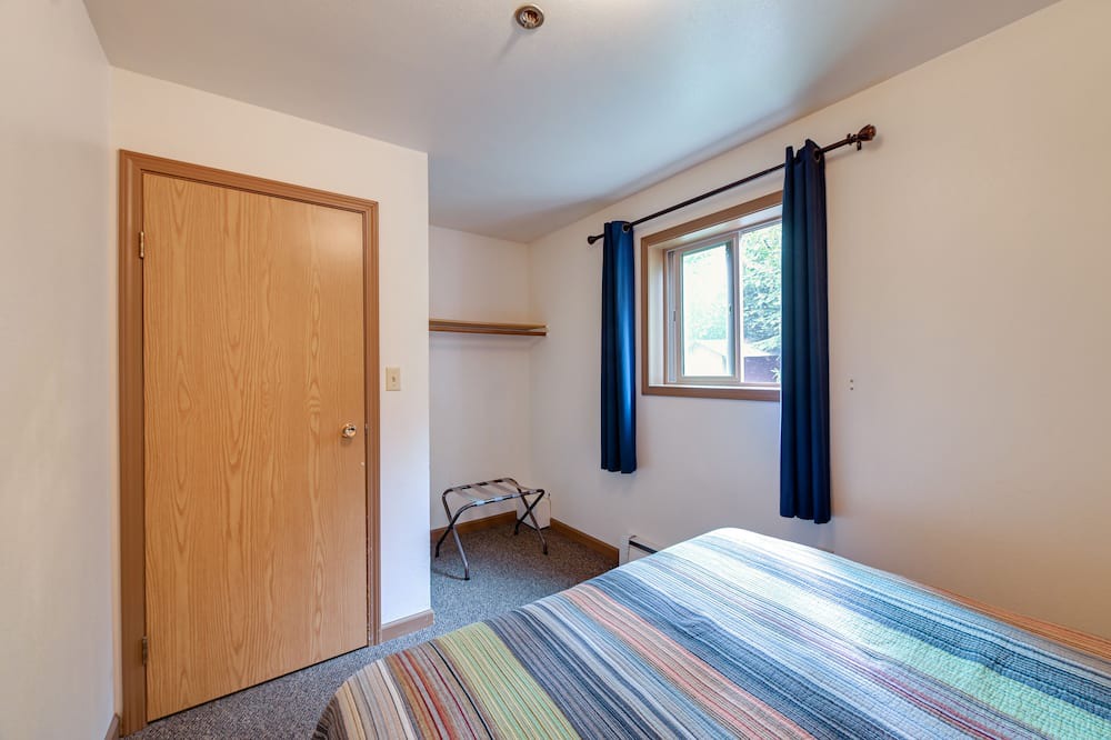 Photo of Bedroom in Cooper Landing
