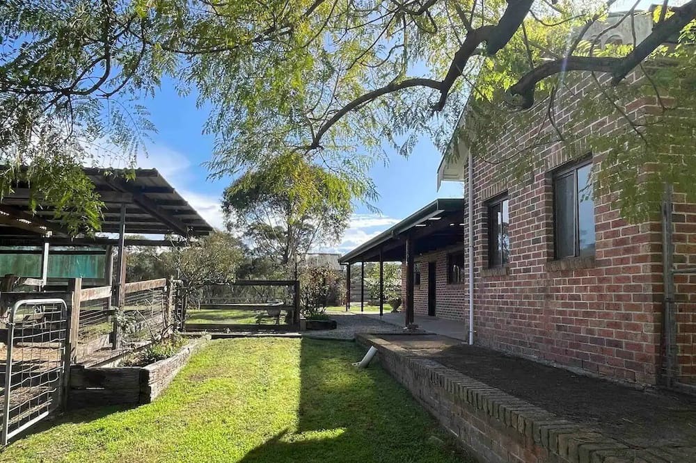 Photo of Outdoor in Yellow Rock