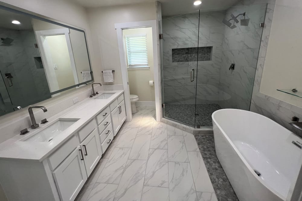 Photo of Bathroom in Grapevine