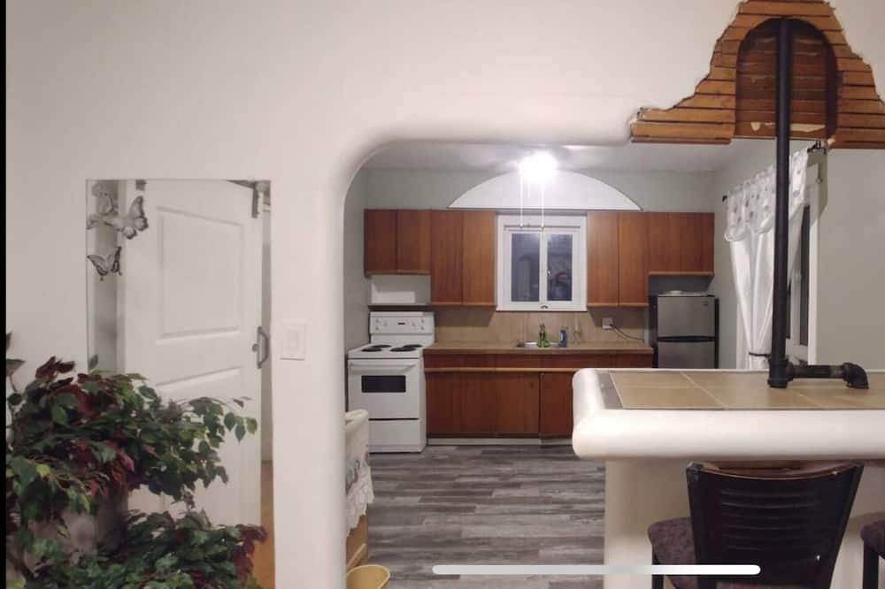 Photo of Kitchen in Transcona