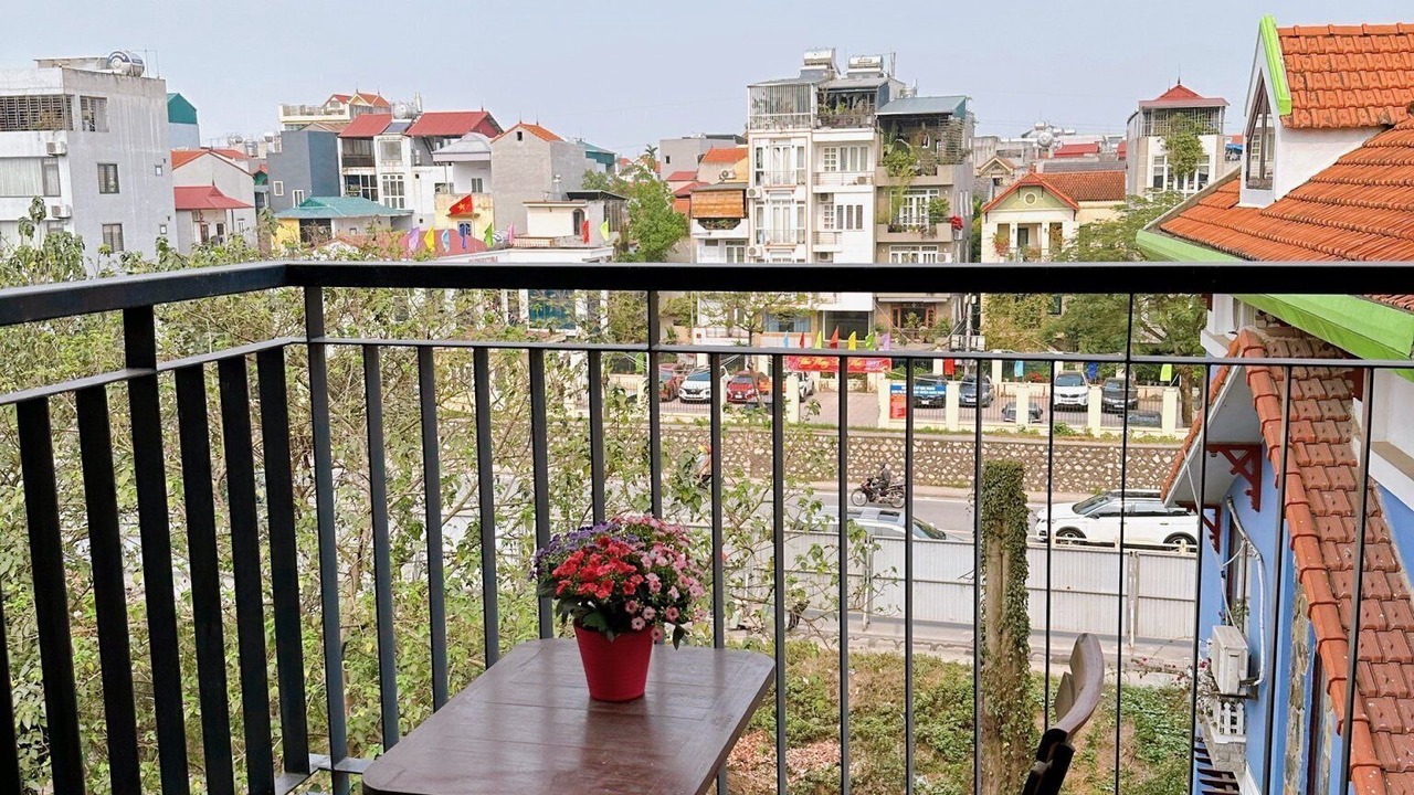 Photo of Others in Nhat Tan