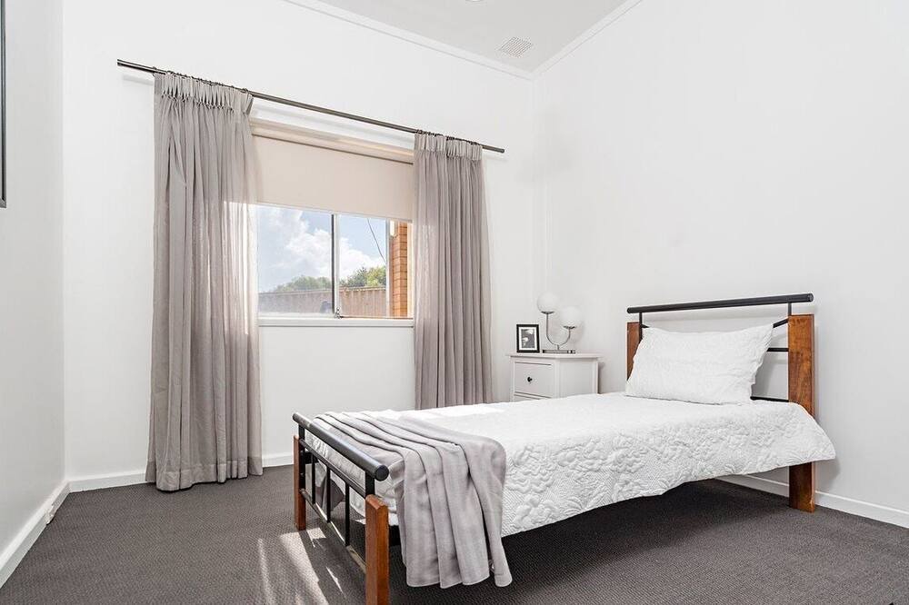 Photo of Bedroom in Mount Tarcoola
