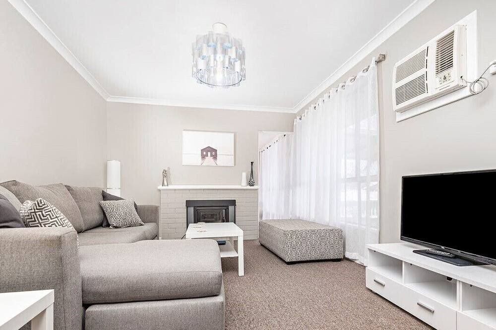 Photo of Livingroom in Mount Tarcoola