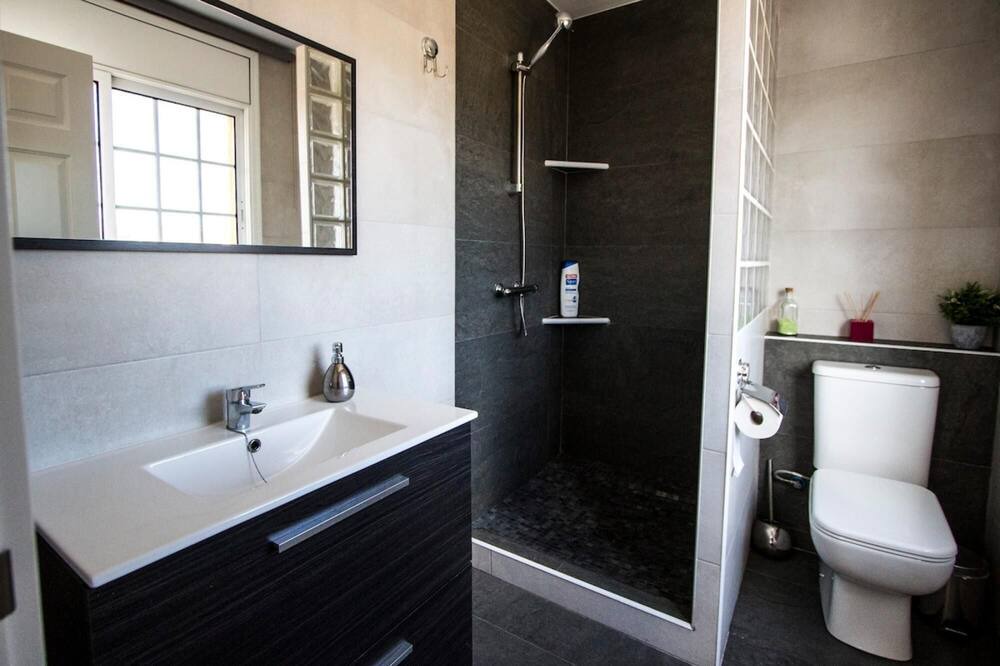 Photo of Bathroom in Rubi