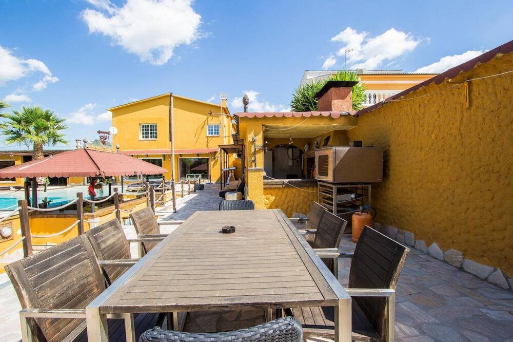 Photo of Outdoor in Rubi