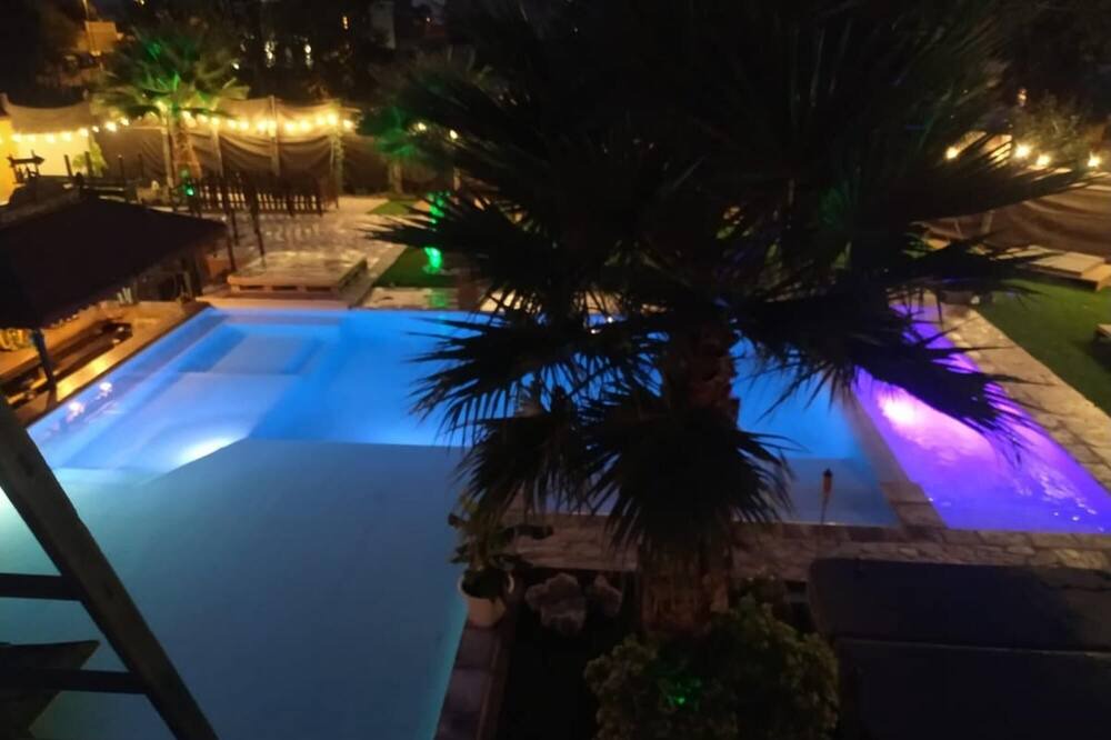 Photo of Outdoor in Rubi