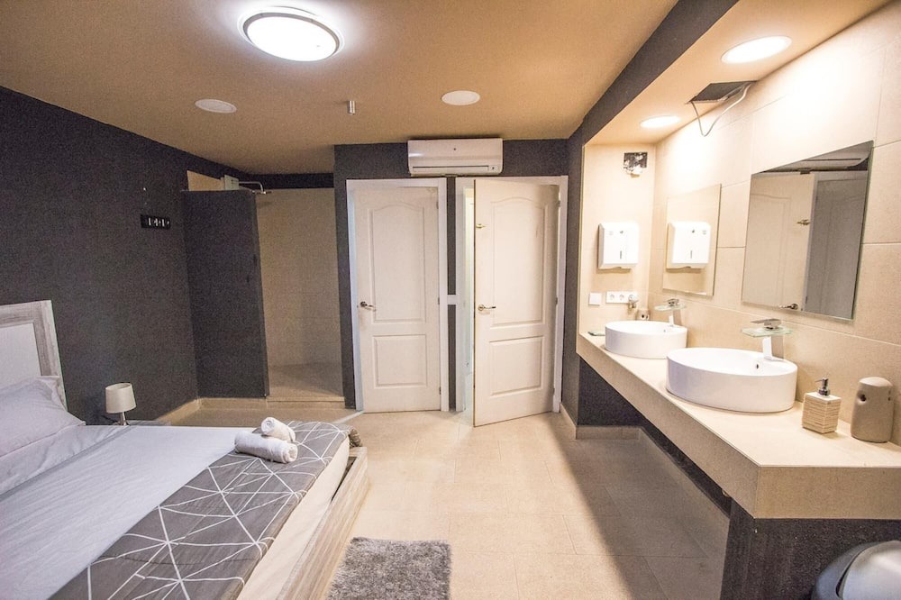 Photo of Bathroom in Rubi