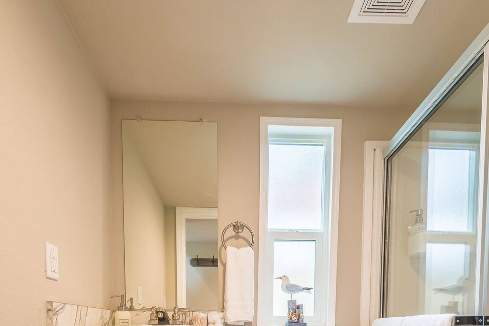 Photo of Bathroom in Diamond Point