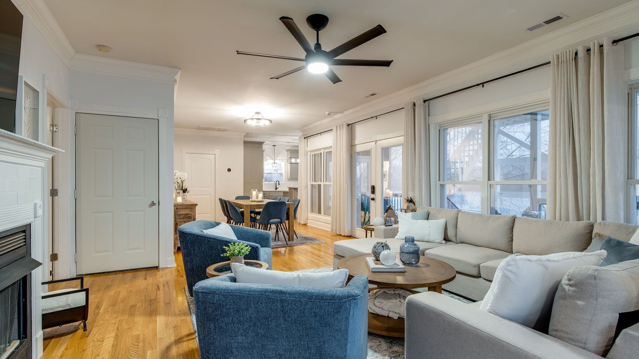 Photo of Livingroom in Ashland City