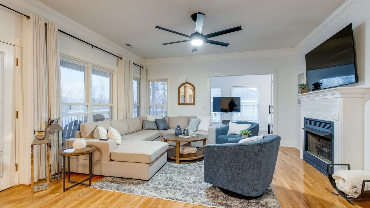 Photo of Livingroom in Ashland City