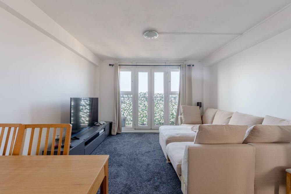 Photo of Livingroom in Homerton