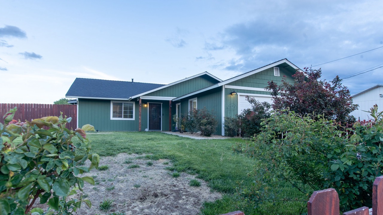 Photo of Outdoor in Golden Hills