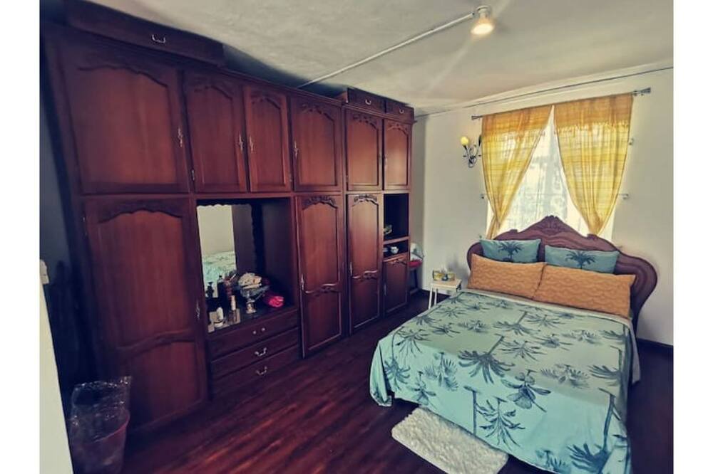 Photo of Bedroom in Candos